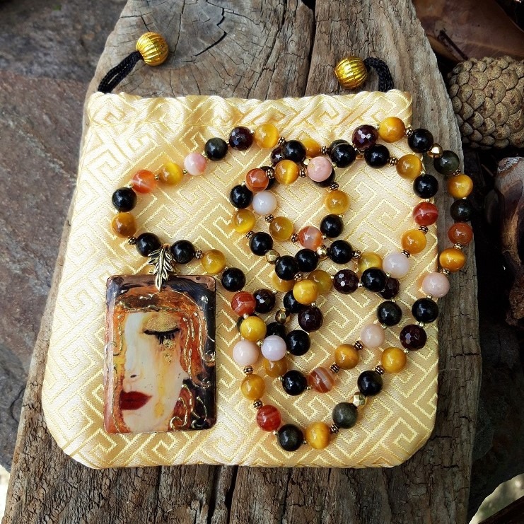 74 16c Sautoir Obsidienne doree Oeil de tigre miel Grenat Opale rose Agate orange avec pendentif en email