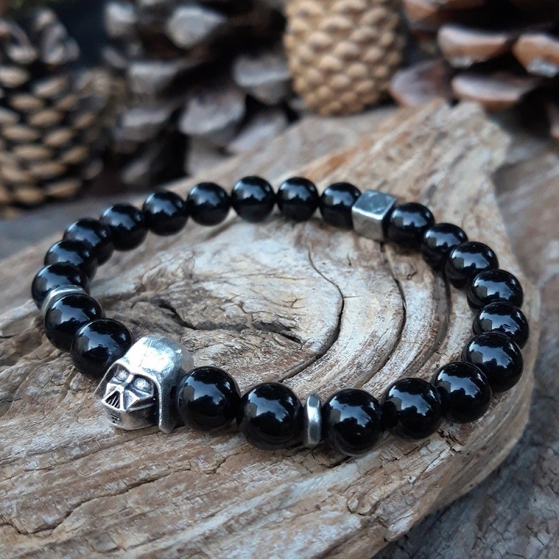 246 a21 Bracelet Spinelle noir avec perle Dark Vador argent