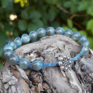 530 d2a Bracelet en Labradorite et macrame bouton fleur