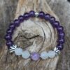 Bracelet en Améthyste et Jade blanc avec lotus argenté