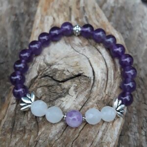 Bracelet en Améthyste et Jade blanc avec lotus argenté