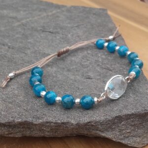 518 4ca Bracelet en Apatite bleu Cristal de roche Facette en macrame
