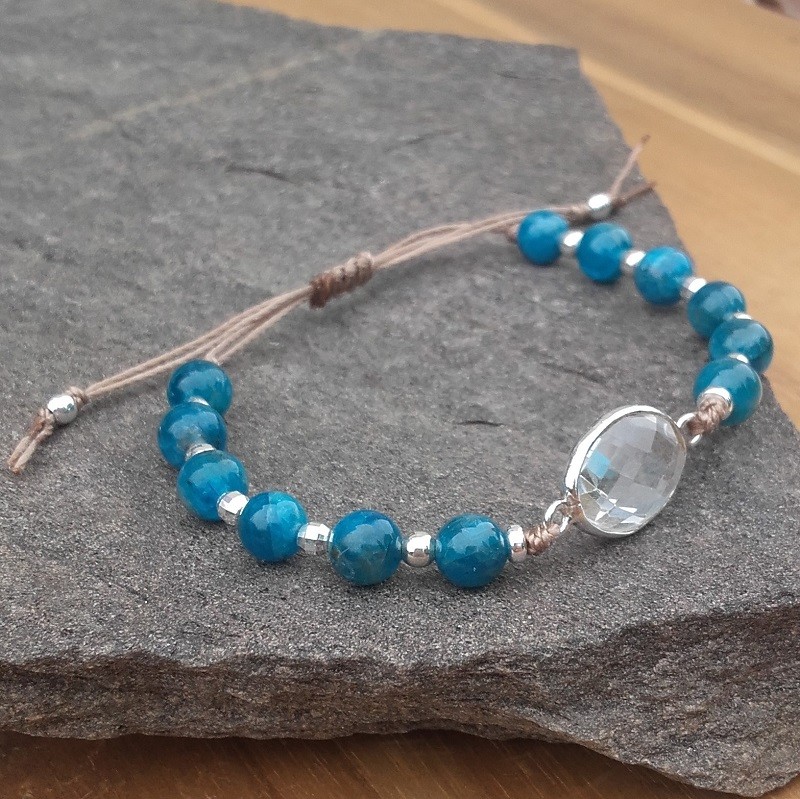 518 4ca Bracelet en Apatite bleu Cristal de roche Facette en macrame