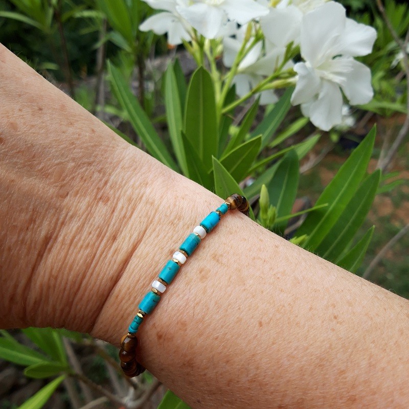 452 c39 Bracelet OEil de tigre Turquoise et Nacre blanche