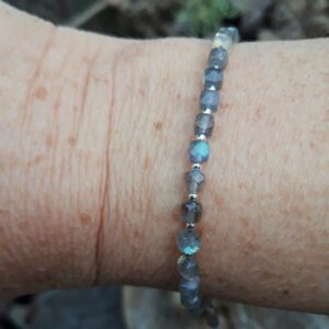 818 6a5 Bracelet en Labradorite facettee en argent 925