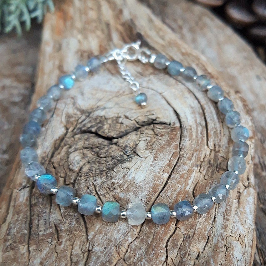 821 d49 Bracelet en Labradorite facettee en argent 925
