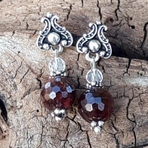 697 cbf Boucles doreilles en Grenat Cristal de roche et metal argente