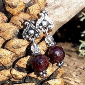 698 961 Boucles doreilles en Grenat Cristal de roche et metal argente