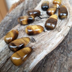 1028 34c Pendentif OEil de tigre pierres naturelles