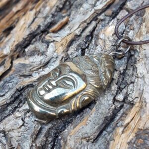 1039 b69 Pendentif Pyrite de la deesse Kuan Yin ou Guan Yin