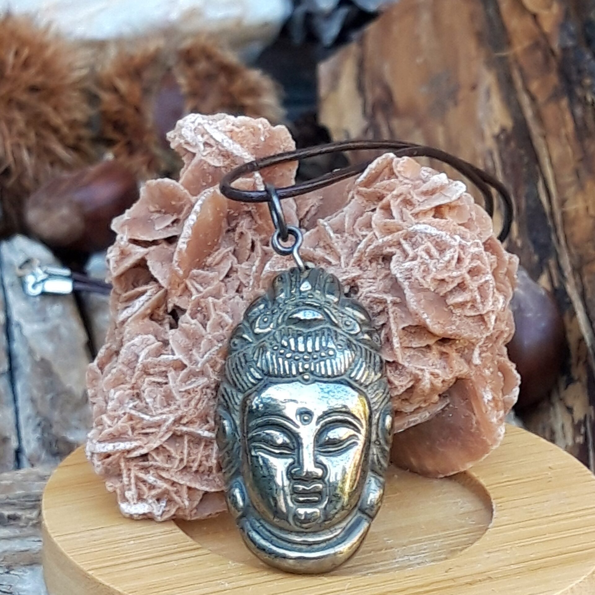 Pendentif Pyrite de la déesse Kuan Yin ou Guan Yin