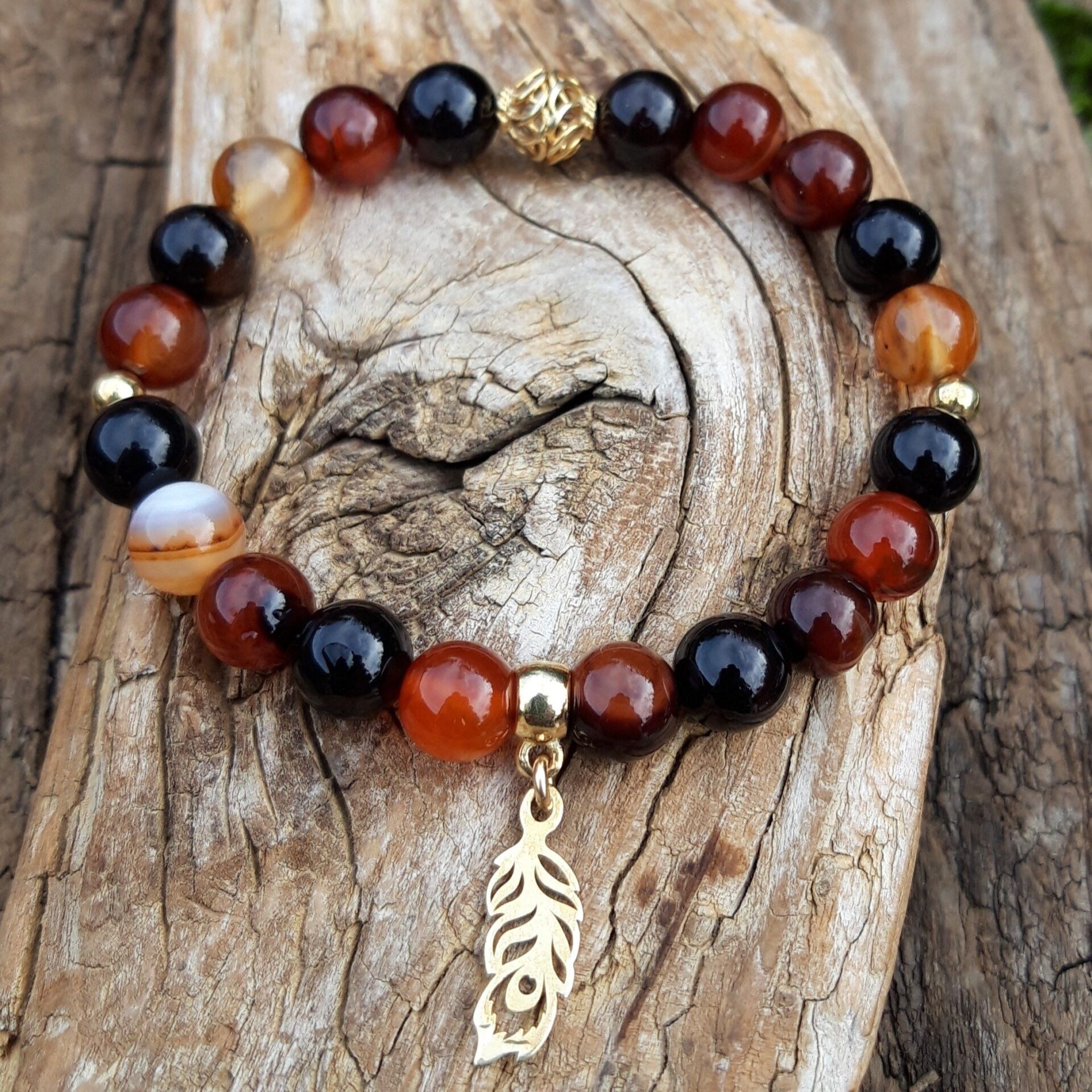 Bracelet en Agate avec une breloque plume en Vermeil
