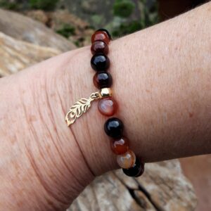 1349 928 Bracelet en Agate avec une breloque plume en Vermeil scaled
