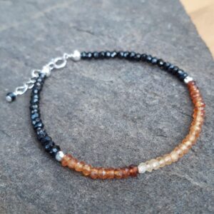 1201 12c Bracelet en Grenat Hessonite et Spinelle noire en argent 925