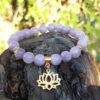 Bracelet Kunzite avec une breloque Lotus en Vermeil
