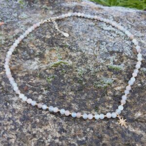 1215 be5 Collier pierres de lune et etoile en vermeil