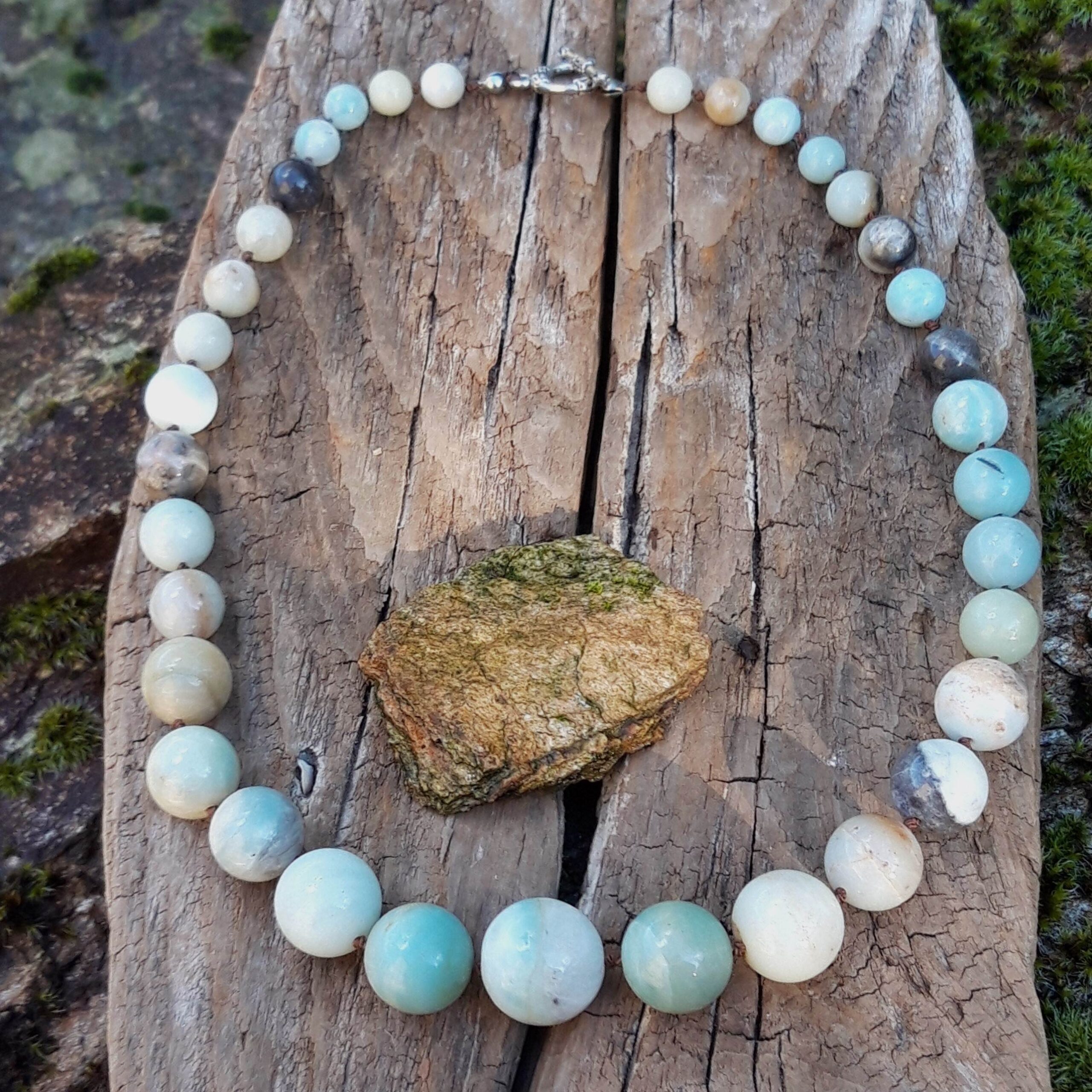 Colliers en perles naturelles d'Amazonite