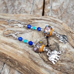 boucles d oreilles lapis lazuli et turquoise avec des elephants argentes 3