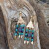boucles d oreilles turquoise lapis lazuli en metal dore 4