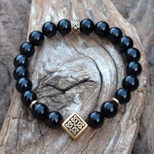 bracelet spinelle noir et perle celtique dorée