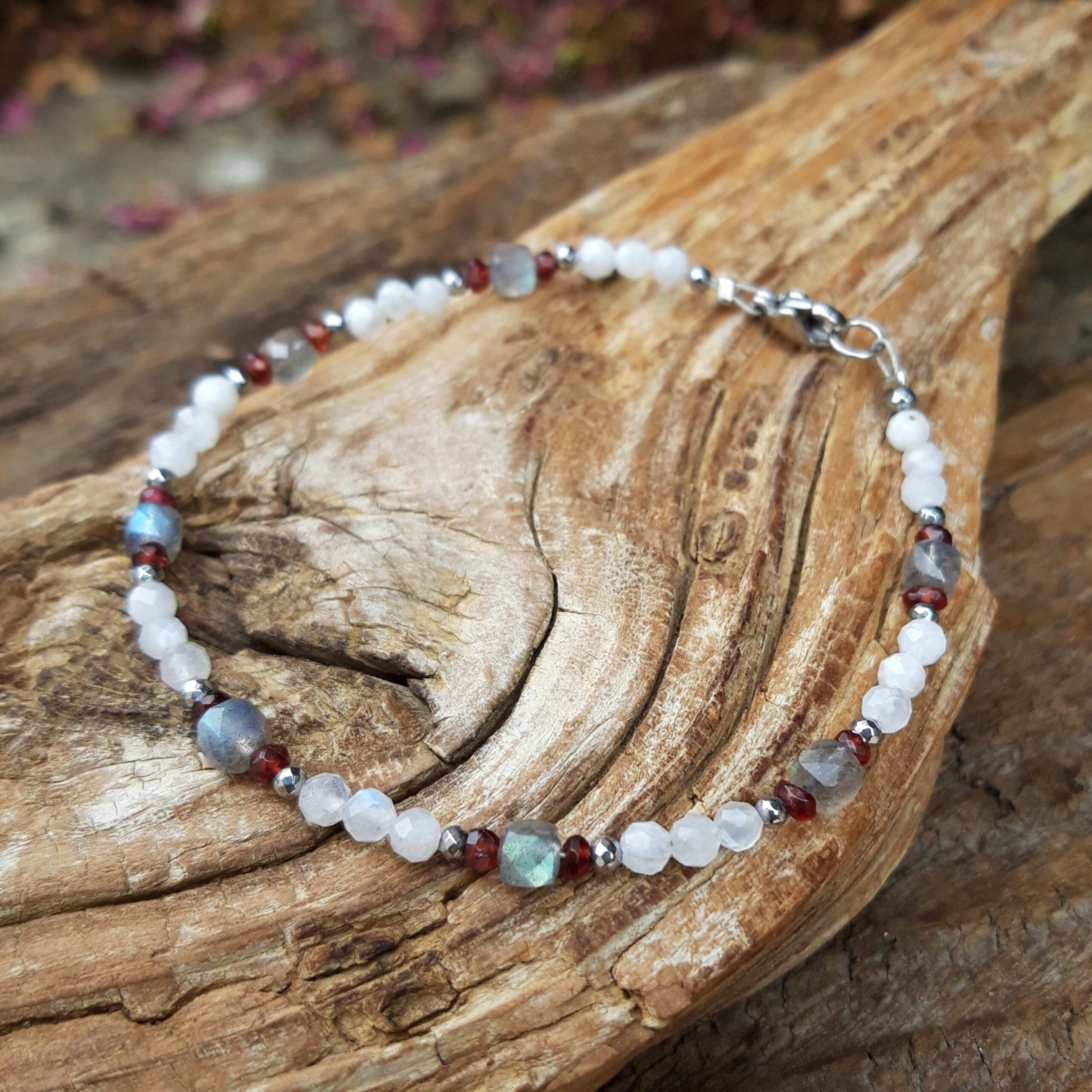 Bracelet en Pierre de lune, Labradorite et Grenat en Acier inoxydable – Image 2