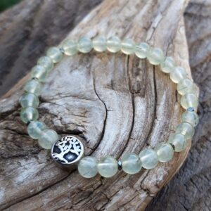 Alternative view of Bracelet en Préhnite avec une perle arbre de vie argentée
