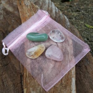 pierres roulées prospérité et succès, aventurine verte, citrine, quartz rose, cristal de roche