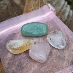 Alternative view of Pierres roulées "prospérité et succès" : Aventurine, Quartz rose, Citrine et Cristal de roche