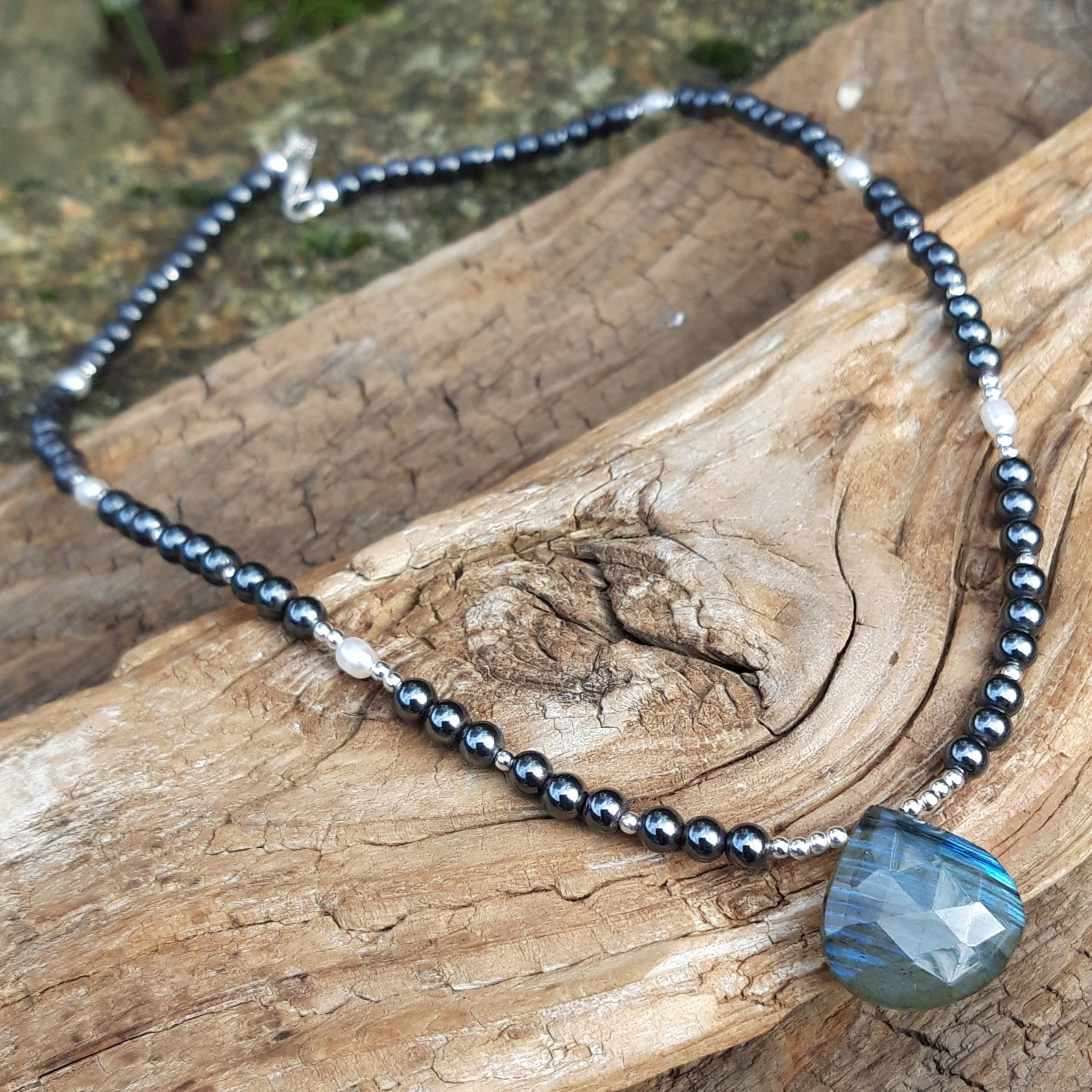 Collier Hématite, Perles de culture avec un pendentif en Labradorite – Image 6