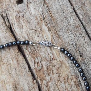 Collier Hématite, Perles de culture avec un pendentif en Labradorite – Image 5