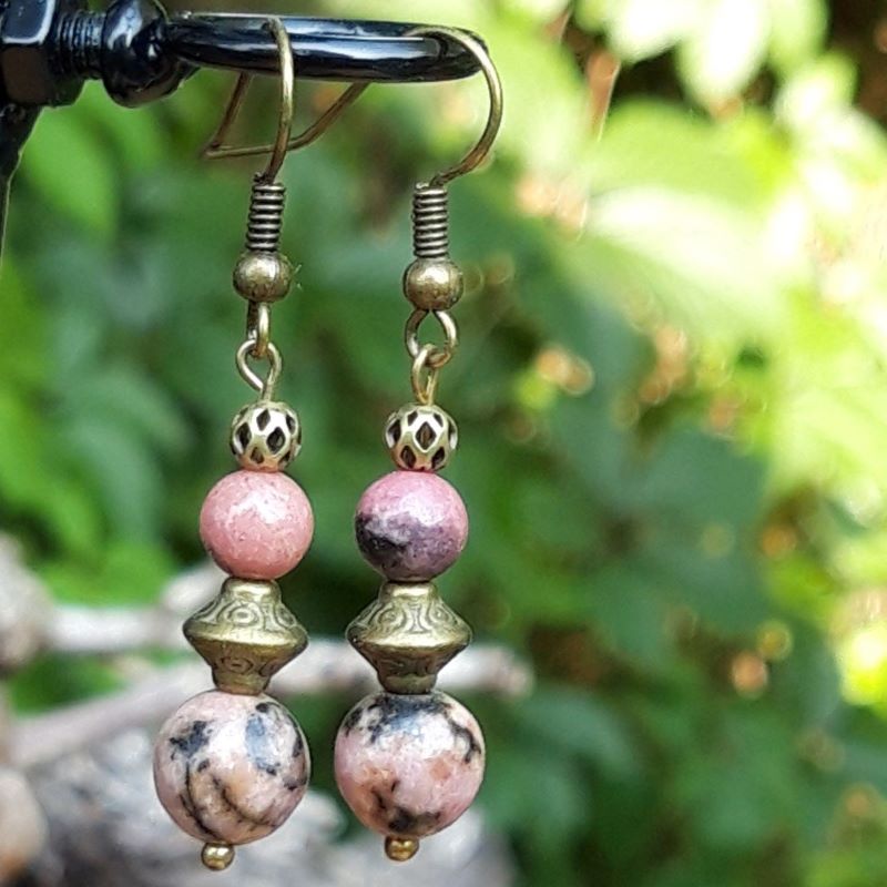 boucle d'oreilles en rhodonite et métal bronze