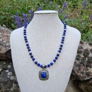 collier Lapis-lazuli et perles de culture blanche