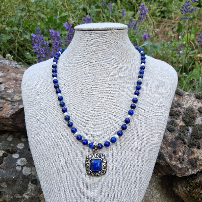 collier Lapis-lazuli et perles de culture blanche