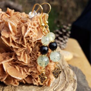 boucles d'oreilles Préhnite et tourmaline noire