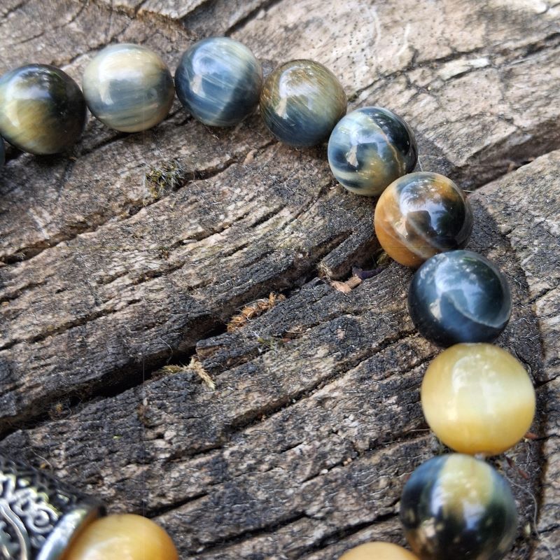 Bracelet Oeil de tigre miel bleu avec perle celtique – Image 6