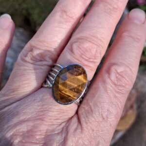 Bague Oeil de tigre facetté réglable – Image 4